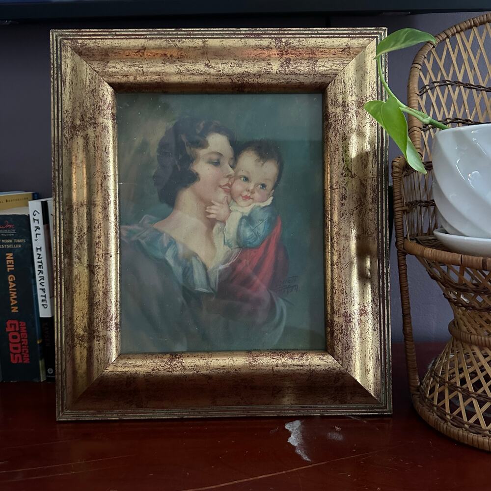 Moody 8x10 Gold Wood Inlay Scoop Edge Picture Frame Madonna Mother Baby Vintage